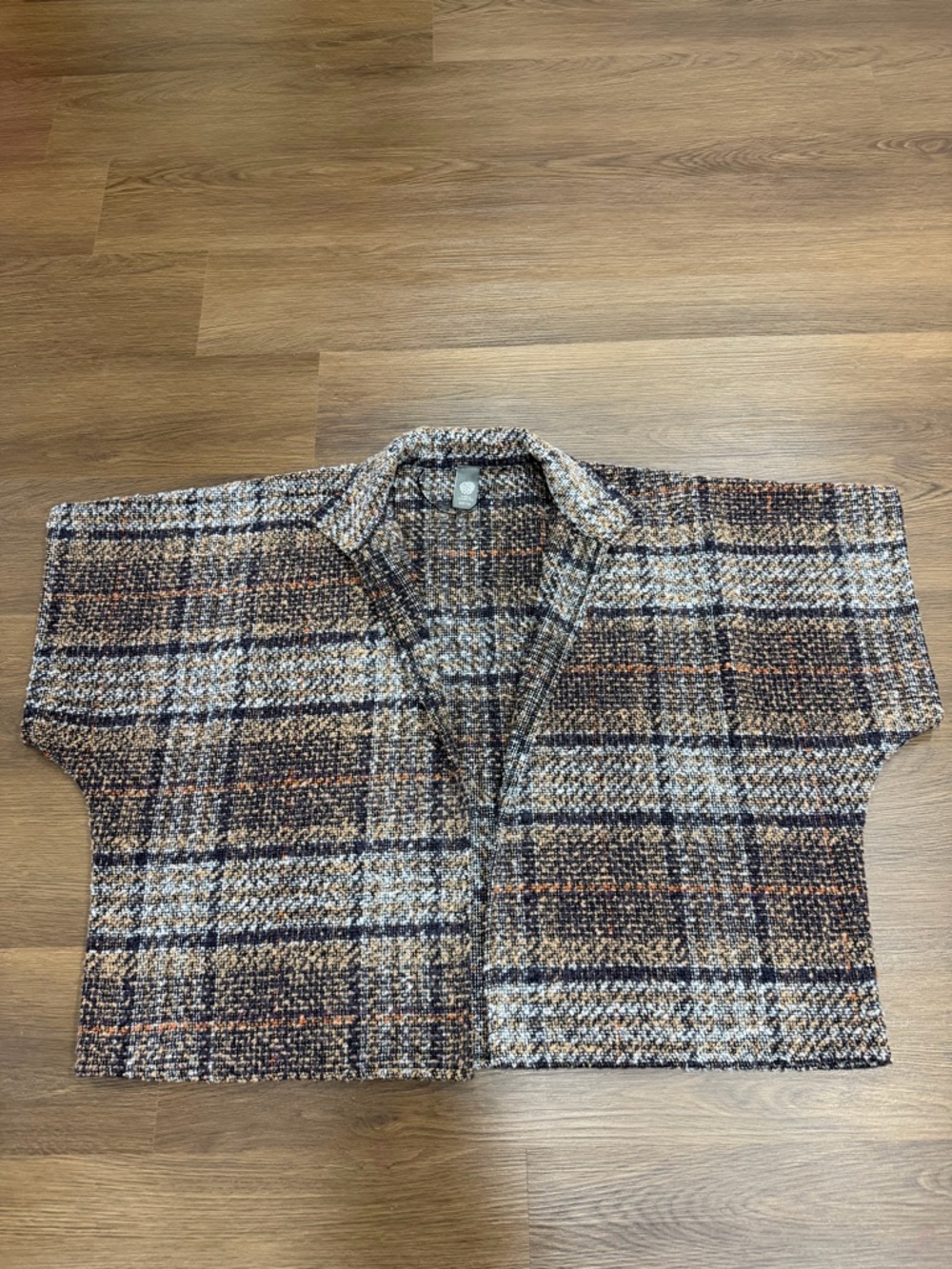 Vince Camuto plaid tweed open shawl cardigan